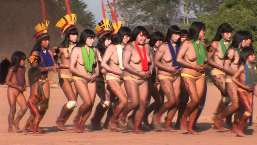 Девушка индеец с большими сиськами