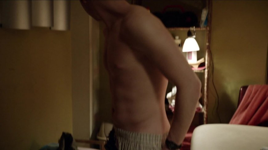 Карл Галлагер голый