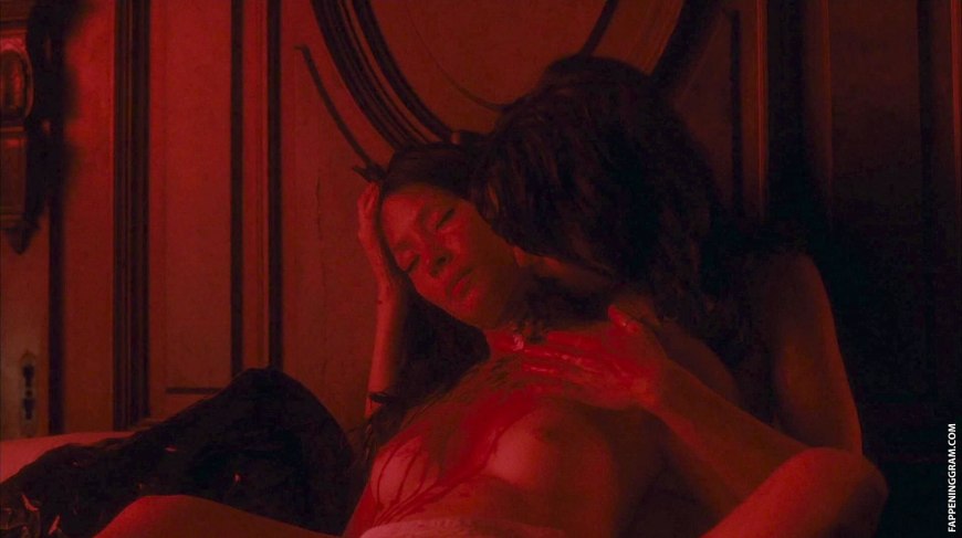 Эротические фото Люси Дэвис