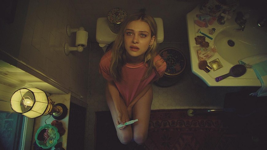 Голые сиськи Николы Пельтц