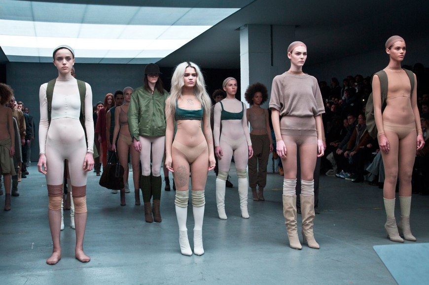 Показ эротического белья