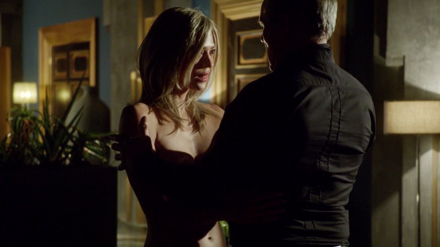 Теория заговора Зулу сцены ню