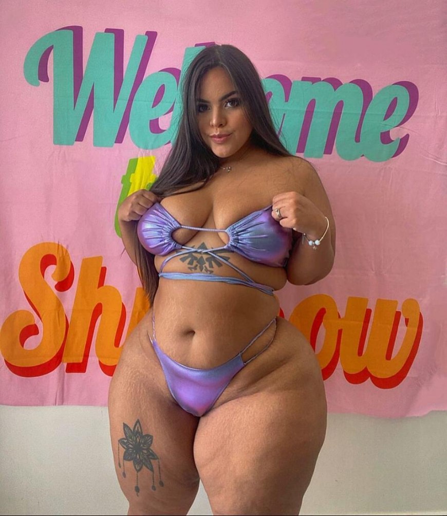 Мишель Мендес плюс сайз ню