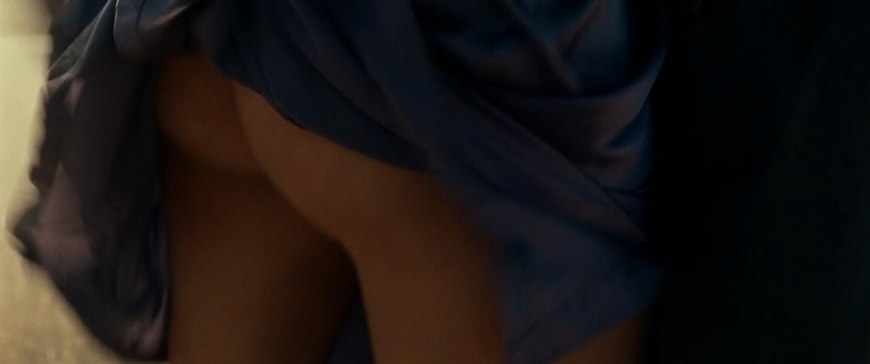 Беременная Хлоя Севиньи голая