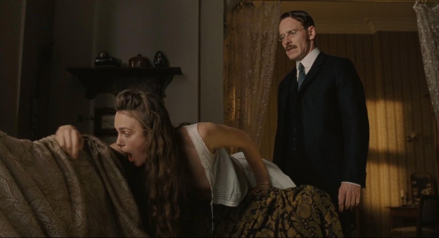 Кира Найтли опасный метод топлесс