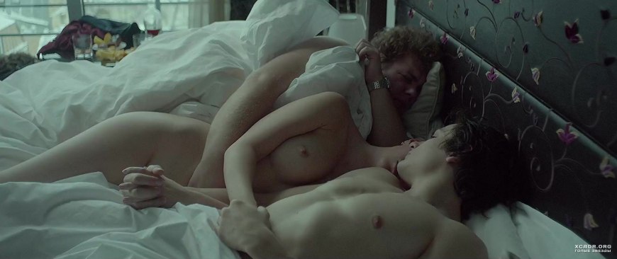 Наталья костенева голая без трусов