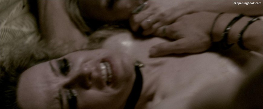 Сара Малакул Лэйн сцены