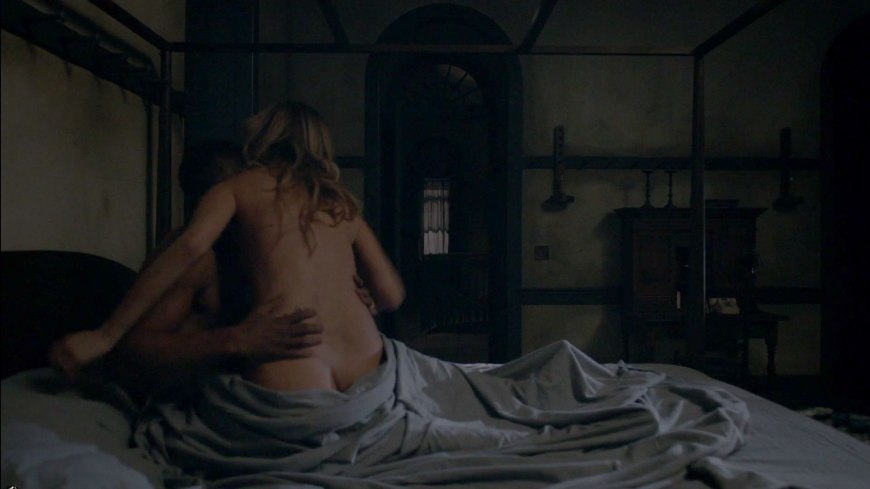 Сара Полсон в Нижнем белье