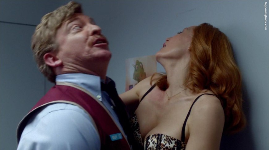 Наташа Мариношенко голая