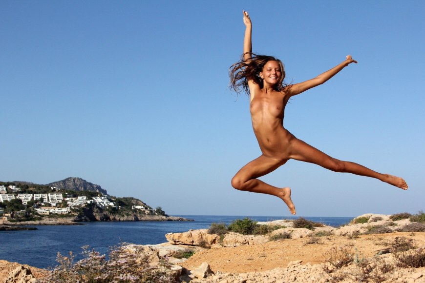 Прикольные голые девки