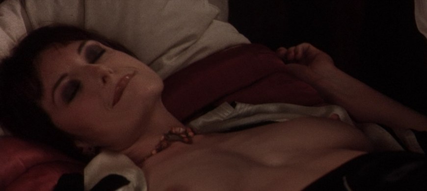 Кэтрин МАККОРМАК голая