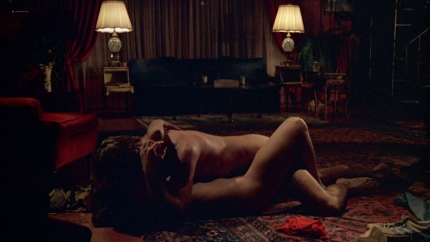 Мэри Стинберджен голая