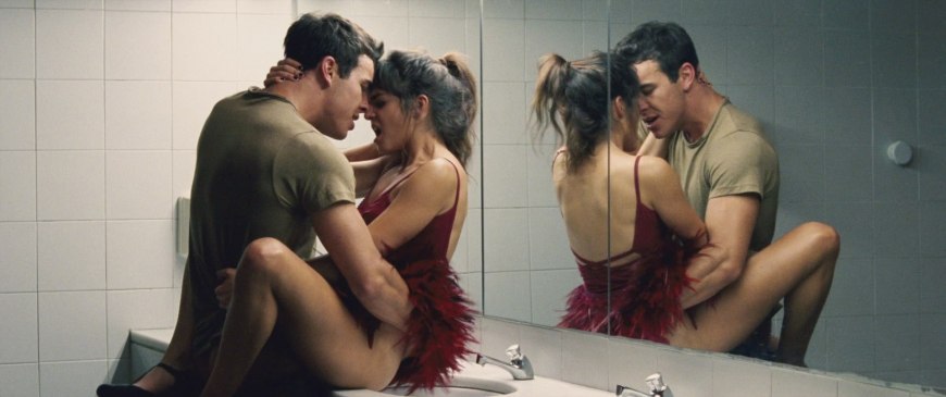 Порнозвезда Летиция Корали