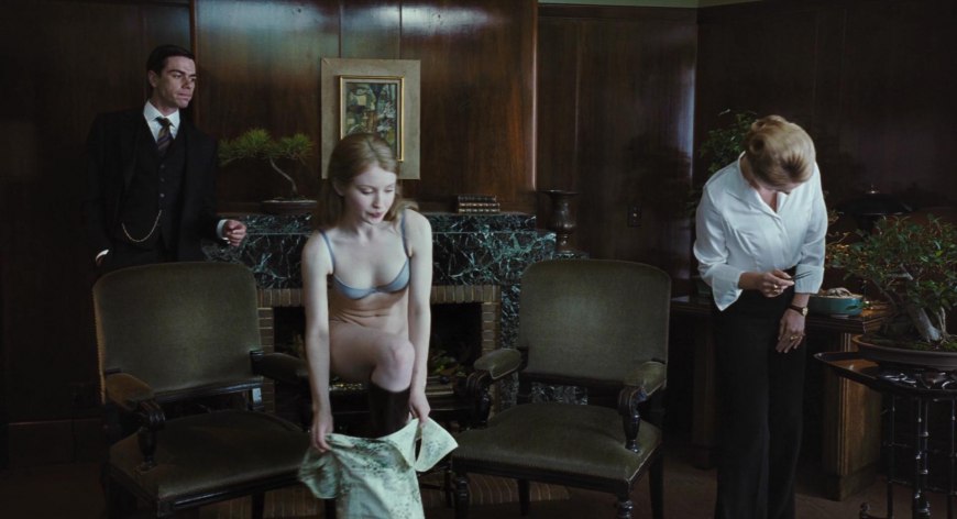 Эмили Браунинг спящая красавица 2011 голая