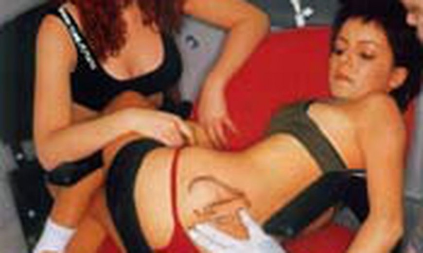 Группа тату голые лесби