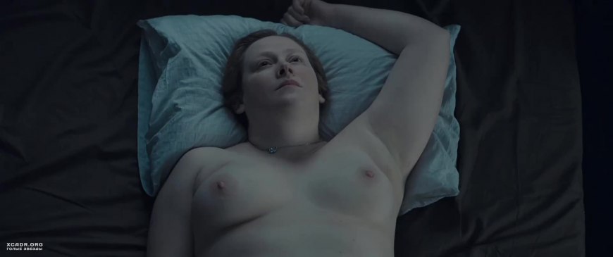 Юлия Ауг интимные места