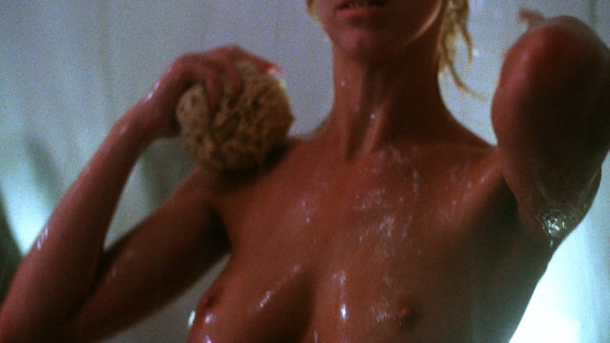 Челси Уинстэнли топлесс