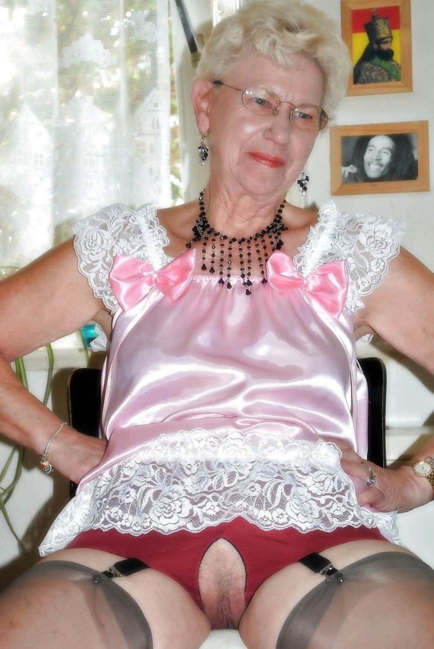 Старые голые бабки без трусов