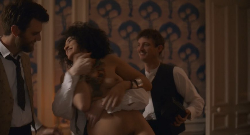 Ноэми Мерлан обнаженка