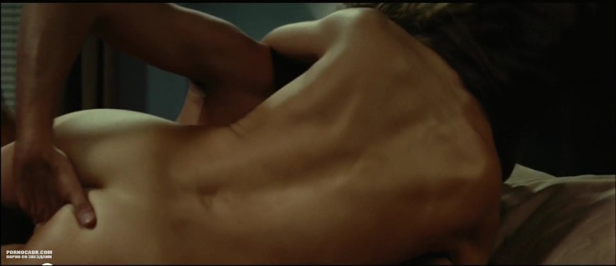 Эльза Патаки голая киска