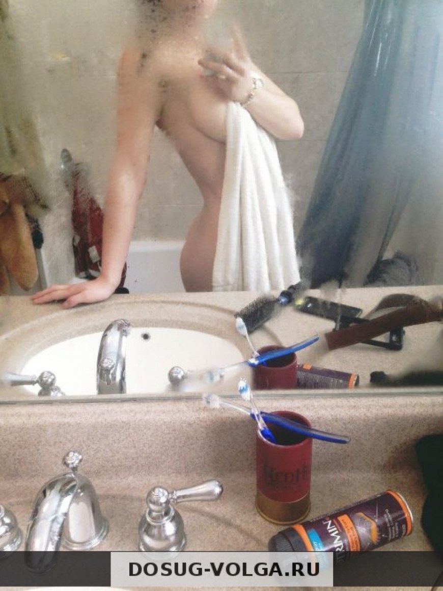 Эротические селфи из душа