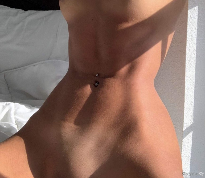 Эротический пупок у девушек