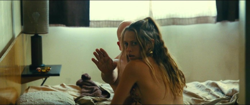 Тереза Палмер топлесс