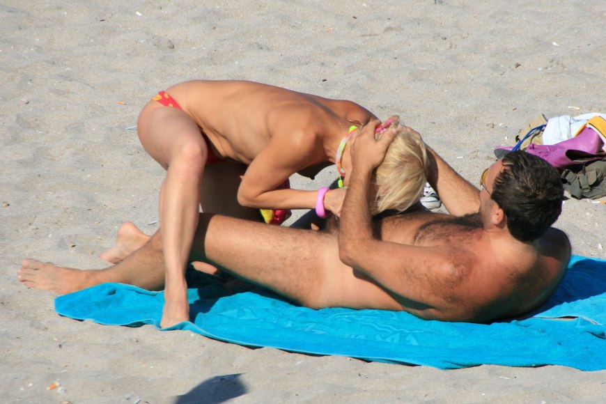 Фестиваль казантип девушки топлесс