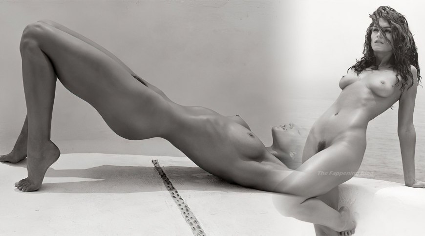 Синди Кроуфорд в колготках голая подрочить на неё