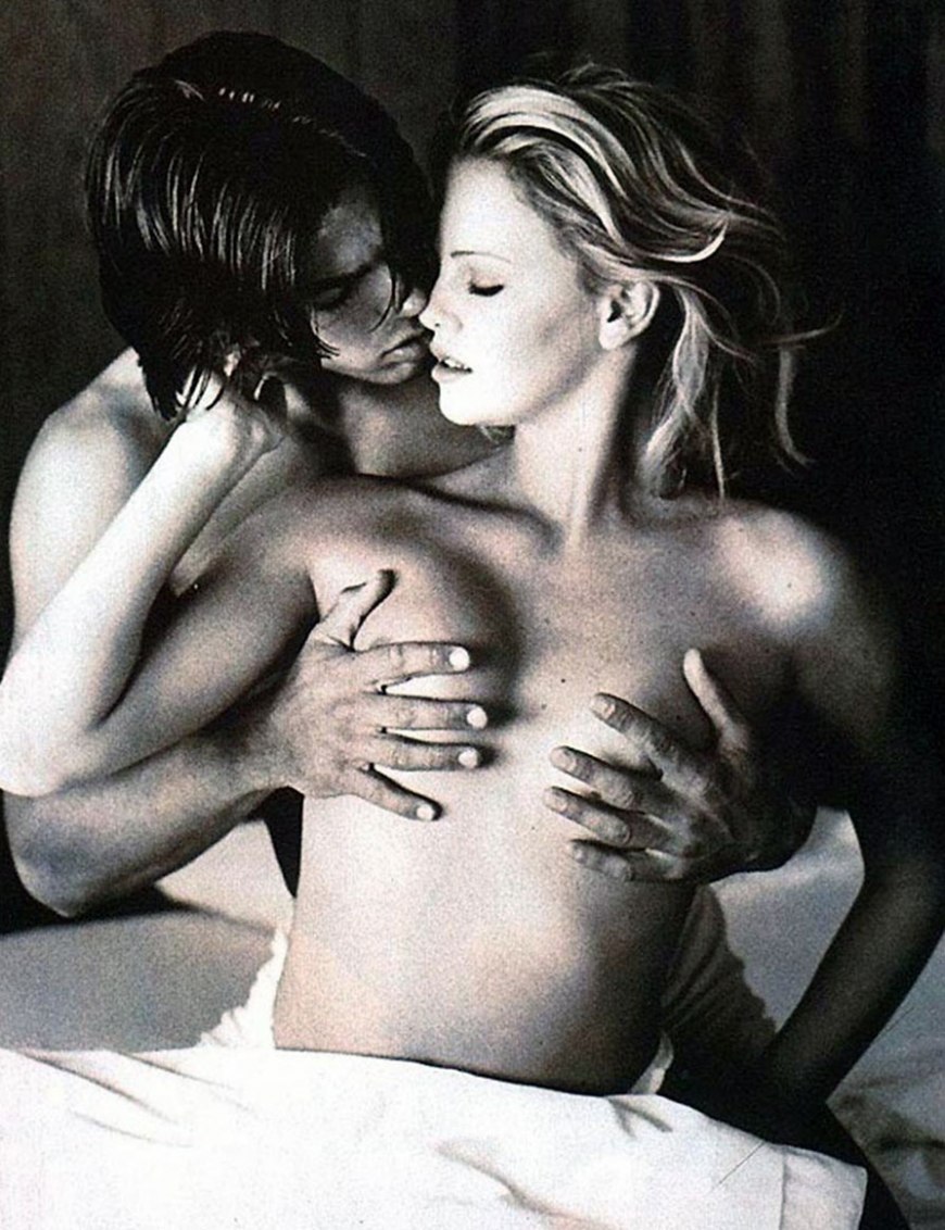 Шарлиз Терон голая вагина фейк