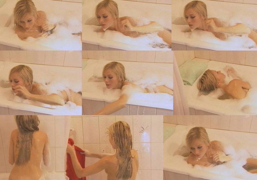 Сексапильная красотка Alysha a без трусиков.