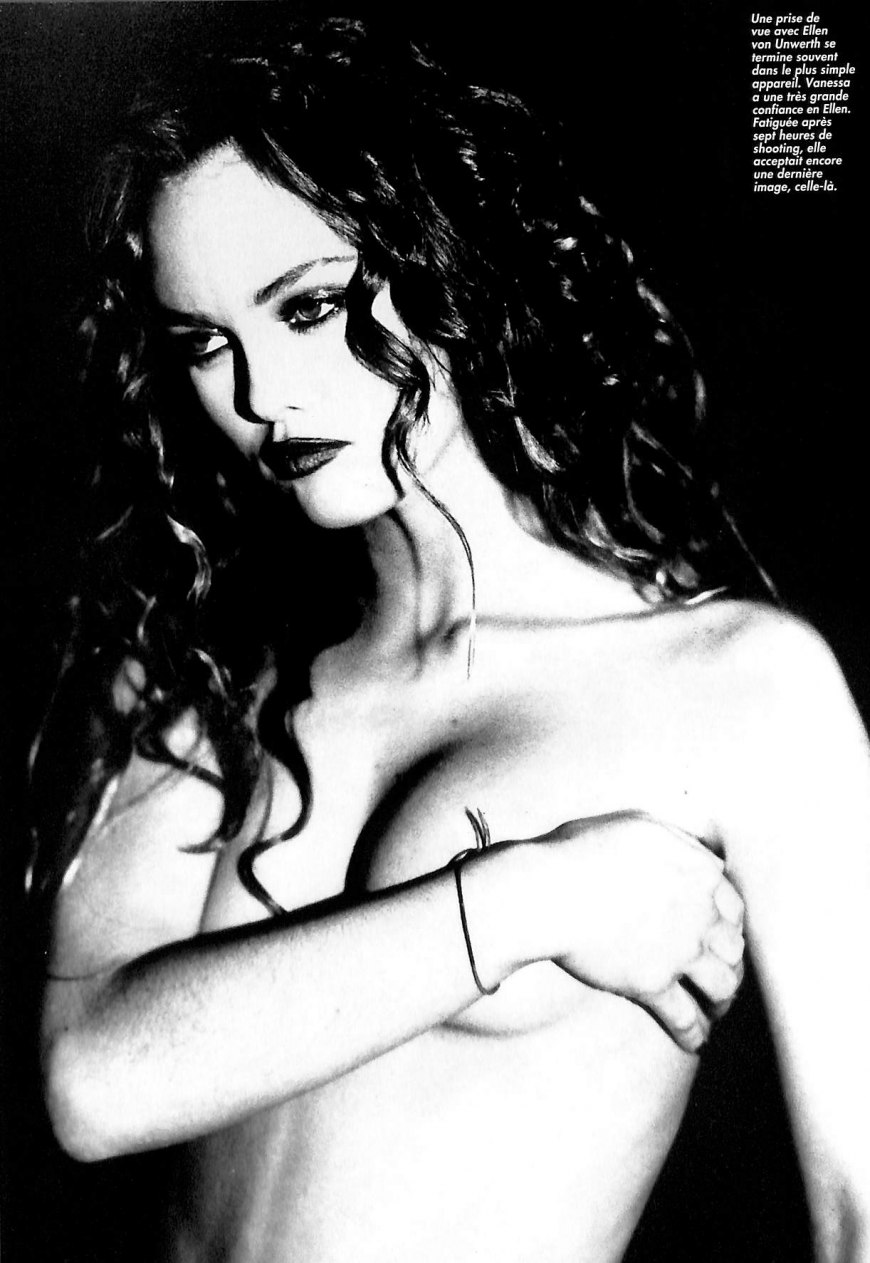 Ванесса Паради без трусов