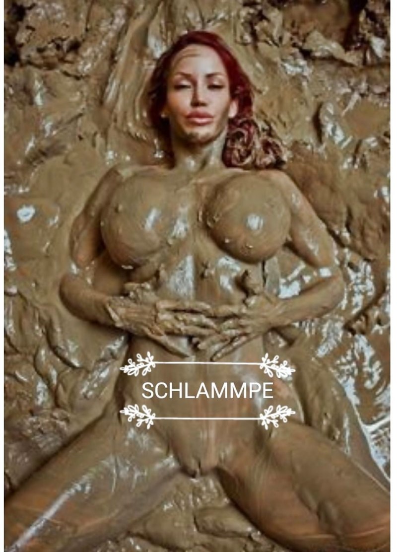 Девушки большая грудь в грязи