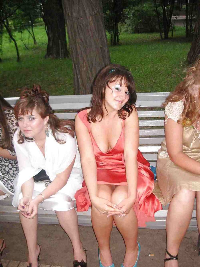 Подруги невесты без трусов