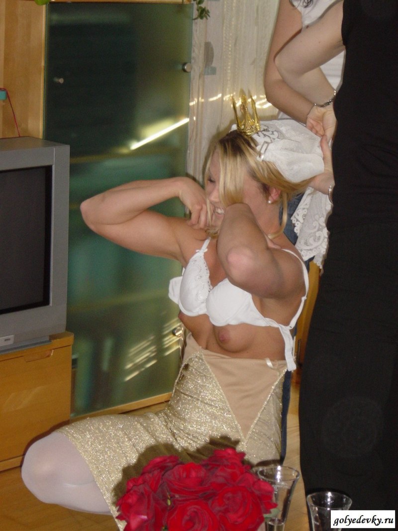 Девушки голышом на свадьбе