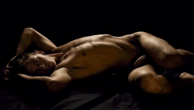 Фотосессия голых мужчин