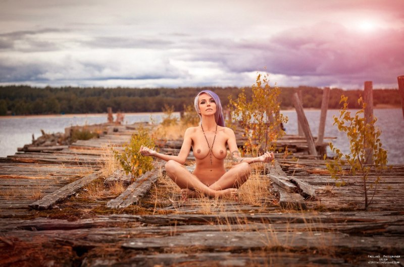 Голые женщины из Карелии