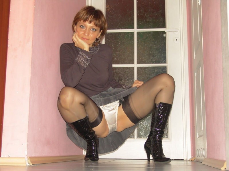 Русские женщины в чулках трусики