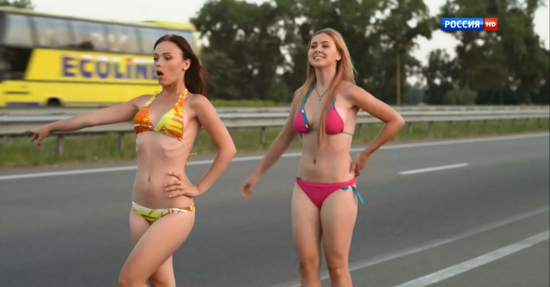 Анна кошмал в купальнике в сериале Сваты