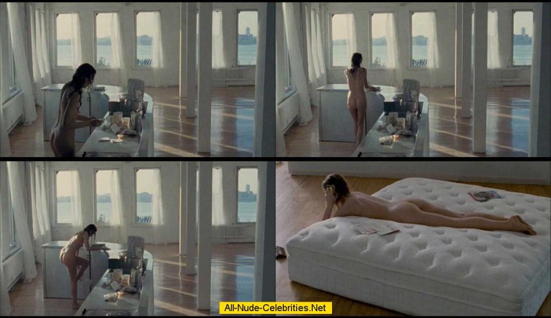 Саффрон Доминик Берроуз голая