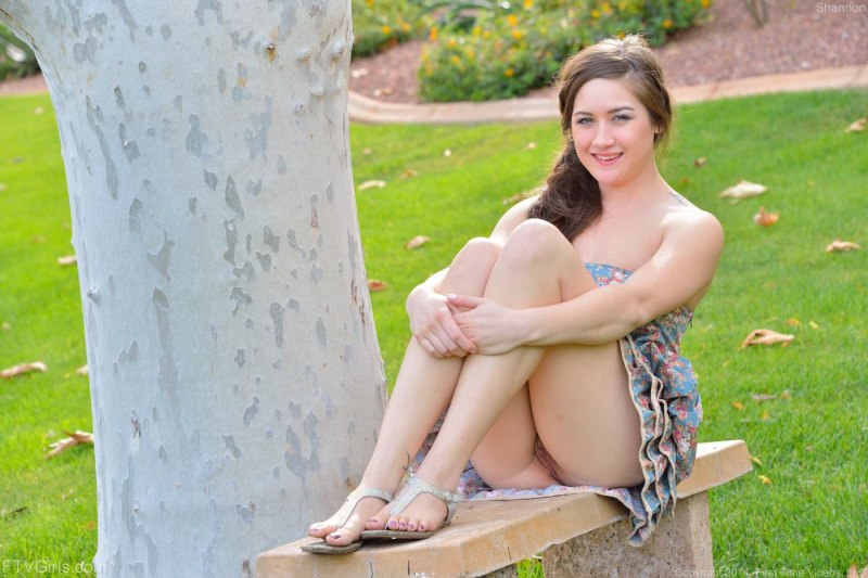 Голые волосатые на лавочке FTV