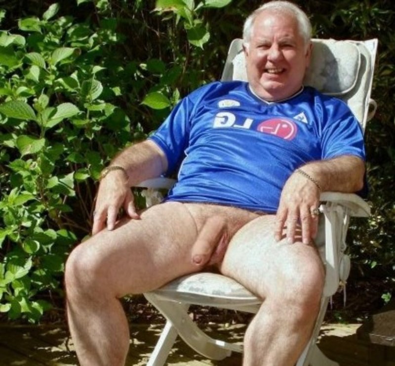 Волосатые голые дедушки