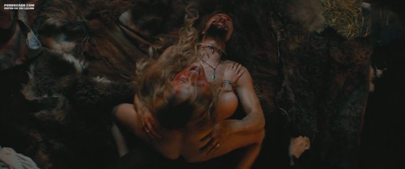 Александра Бортич в фильме Викинг постельные сцены
