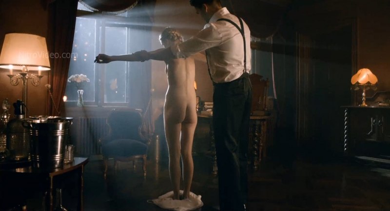 Алина Томников обнаженка