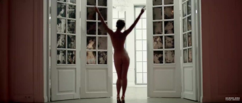 Юлианна Караулова голая