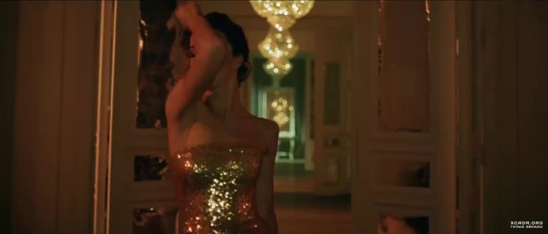 Голые стройные красотки