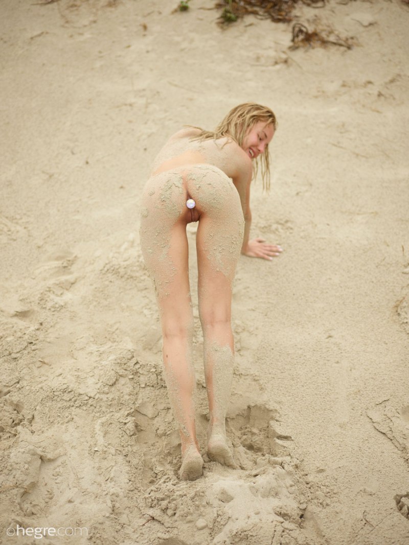 Нудисткий пляж анальная пробка