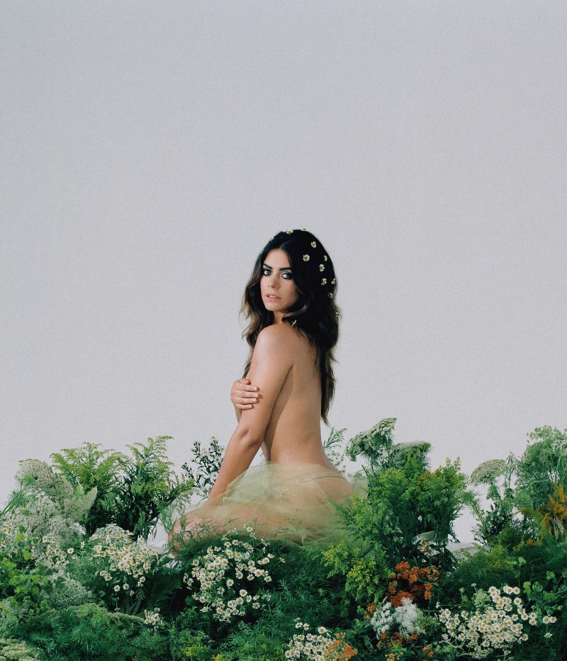 Лоренца Иззо и ана де Армас голые