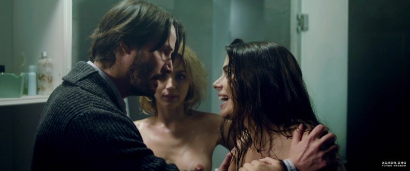 Ана де Армас в фильме "секс, вечеринки и ложь"