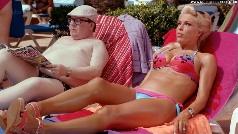 Ханна Уэддингхэм сиськи